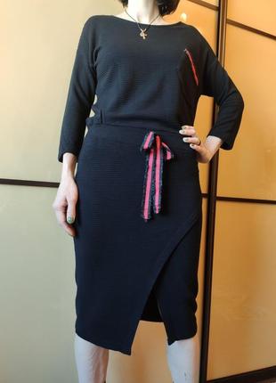 Платье теплое черное миди в рубчик yrrastyll6 фото