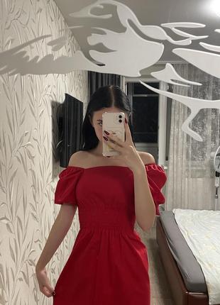 Красное платье, состояние - новый