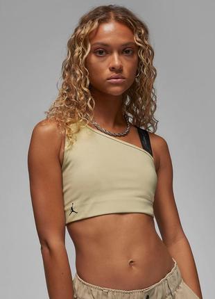 Jordan paris collective asymmetrical sports bra
бюстгальтер майка топ бра бюст асимметричный новый оригинал