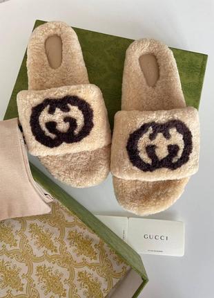 Меховые тапочки gucci