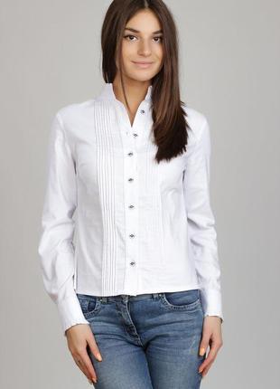 Блуза біла, довгий рукав, оворот-стійка р104