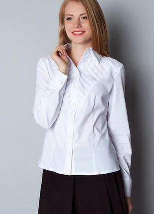 Белая хлопковая рубашка с декоративной кокеткой р752 фото