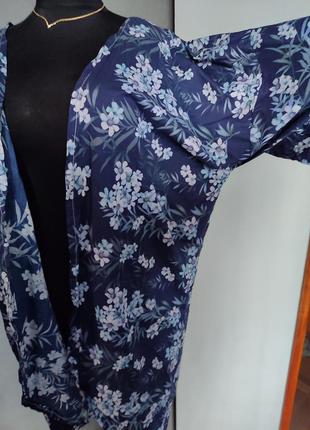 Легкий халат- кардиган синий в цветы батал2 фото