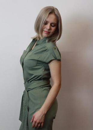 Удобный штапельный комбинезон цвета хаки