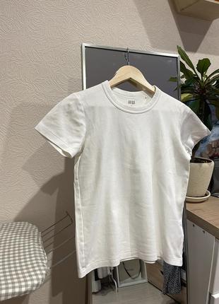 Футболка uniqlo біла