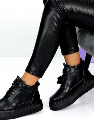 Стильні жіночі високі кросівки чорного кольору, жіночі кросівки на шнурівці