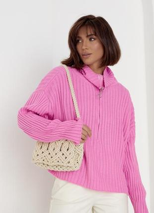 Жіночий оверсайз светр в рубчик з блискавкою на комірі2 фото
