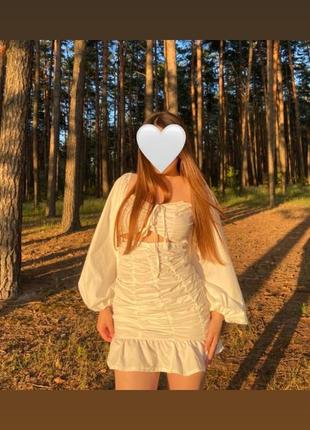 Очень красивое платье с объемными рукавами с драпировкой и на завязке 😍😍💔💔💔