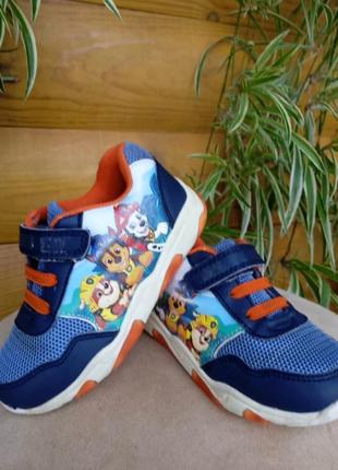 Детские кроссовки унисекс 26размер.