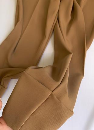 Штани з відворотом кольору кемел вільного крою, італія9 фото