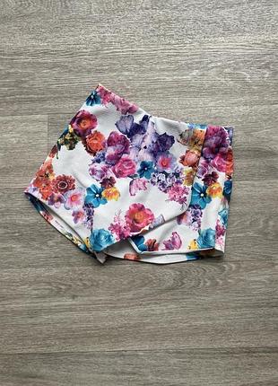 Яркие стильные в цветочный принт шорты юбка праздничные модные короткие высокая талия mom