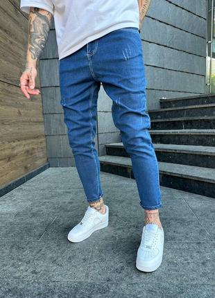 Мужские базовые зауженные джинсы с потертостями премиум качества стильные укороченные однотонные