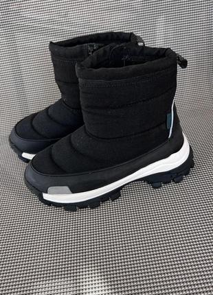 Чёрные мембранные ботинки zara