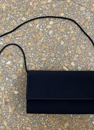 Базовая сумочка к вечерней одежде
