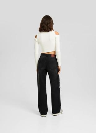 Джинсы черные кроя wide leg 90's bershka с разрезами на коленях4 фото