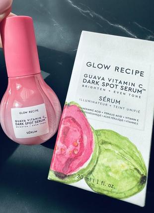 Glow recipe guava vitamin c dark spot brightening treatment serum сироватка з вітаміном с