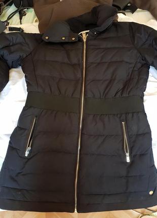 Куртка (пальто) жіноча чорна стьобана на металевій змійці.