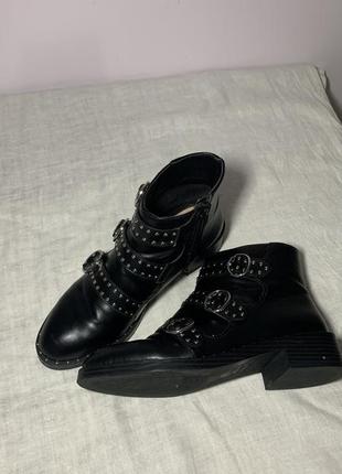 Туфли черные из кожзама2 фото