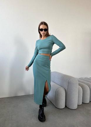 Женский костюм