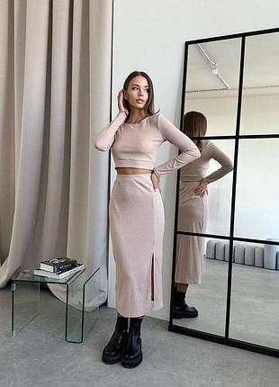 Женский костюм