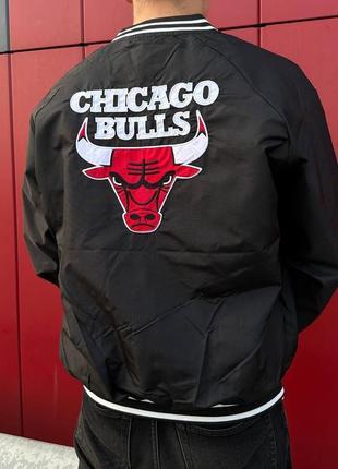 Стильний чоловічий бомбер вітрівка chicago bulls стильна молодіжна преміум якісна1 фото