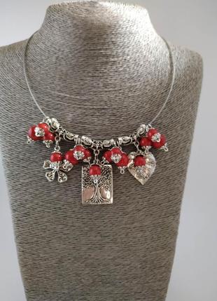 Ожерелье ручной работы "красные ягоды" и серьги в подарок3 фото