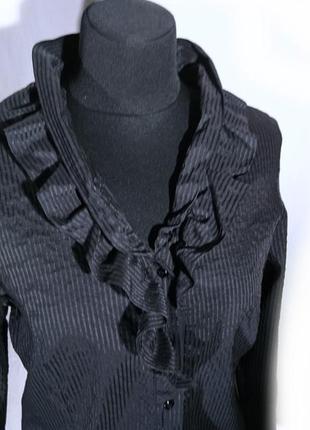 Стильная блуза,полоска,оборки,стрейчевая,длинный рукав.р s  жабо,черная2 фото