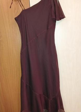 Платье ассиметричное