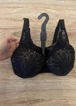 Ажурний, бюстгальтер, з тілесним, поралоном, і з чорним, ажуром, від дорогого бренду:,wonderbra 👌
