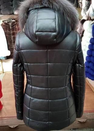 Роскошная кожаная куртка с мехом чернобурки5 фото