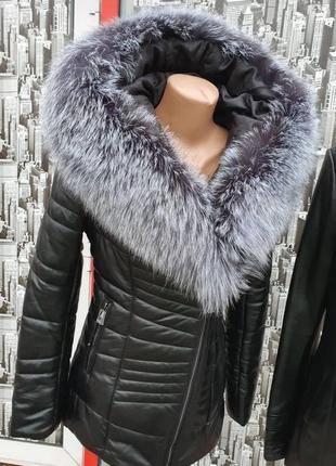 Розкішна шкіряна куртка з хутром чорнобурки