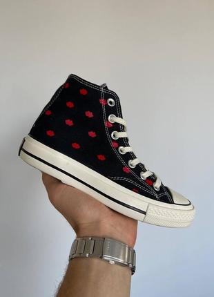 Женские кеды converse chuck 70 embroidered lips  black a01600c