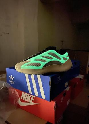 😎adidas yeezy boost 700 v3 neon😎мужские кроссовки адидас изи, светящиеся