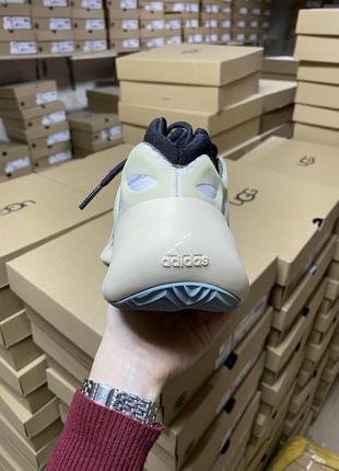 😎adidas yeezy boost 700 v3 neon😎мужские кроссовки адидас изи, светящиеся3 фото