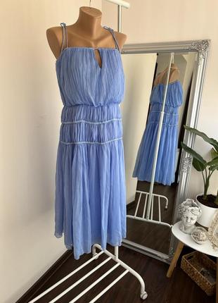 Красива невагома сукня