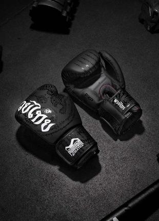 Боксерские перчатки спортивные тренировочные для бокса phantom muay black 10 унций (капа в подарок) ku-2210 фото