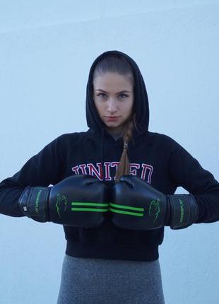 Боксерские перчатки спортивные тренировочные для бокса powerplay 3016 черно-зеленые 12 унций ku-222 фото