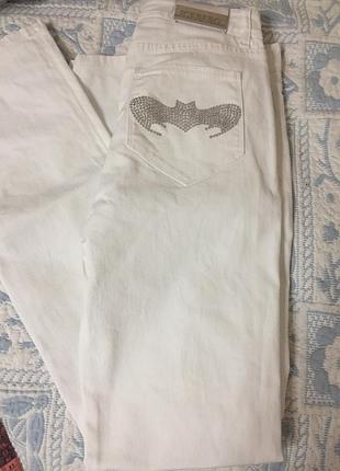 Джинсы iceberg 28 р в идеале