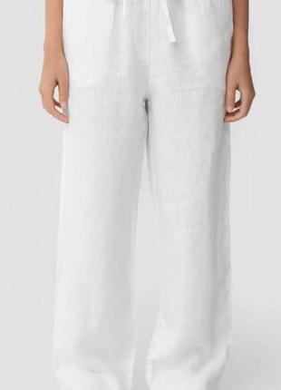 Красивые, стильные,натуральные,фирменные,белые брюки 100% лен