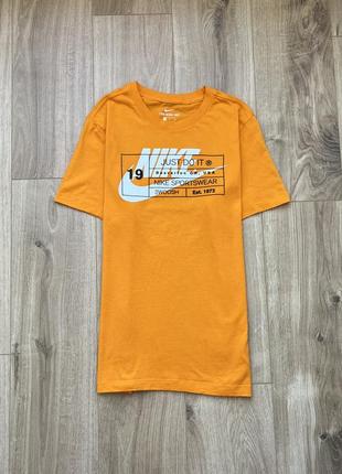 Футболка nike sportswear