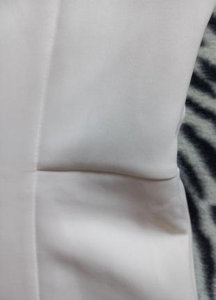 Біле плаття mng з v-подібним вирізом трохи розширене до низу4 фото