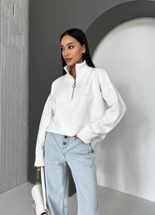 Молочный оверсайз свитер свободного кроя теплый вязаный свтер с горловиной купить женский свитер