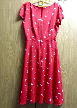 Червоне плаття, під відріз, в ласточках.7 фото