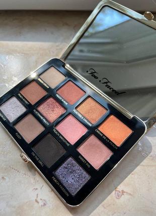 Палетка тіней too faced white peach