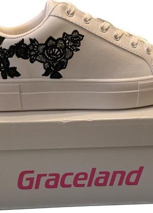 Graceland, женские белые с рисунком розы  кроссовки 37, 38.5 фото