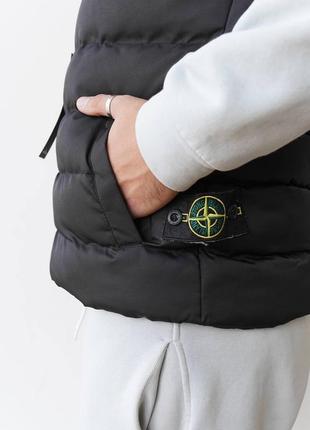 Мужской жилет стеганый stone island темно-синий синий жилетка-тон исланд безрукавка8 фото