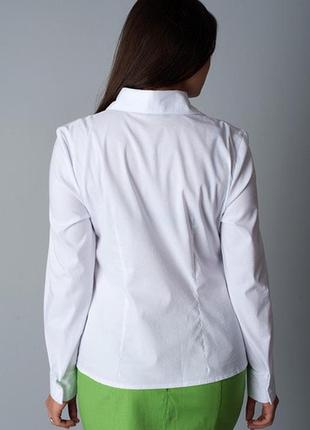 Хлопковая белая женская рубашка с рельефными швами, р933 фото