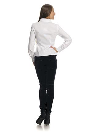 Белая женская рубашка с рельефными швами р7310 фото
