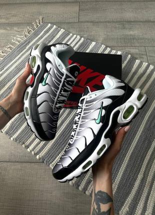 Мужские кроссовки nike air max plus tn white black mint green