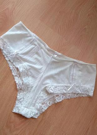 Шикарні білосніжні трусики, сток